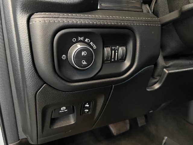 Used 2021 RAM 1500 Limited w/ Body Color Bumper Group AWD/4WD image 27