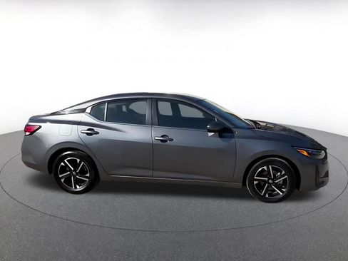 Used 2025 Nissan Sentra SV FWD image 15