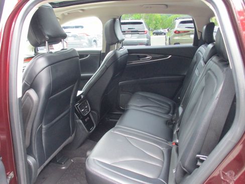 Used 2022 Lincoln Nautilus Reserve w/ Luxury Package AWD/4WD image 14