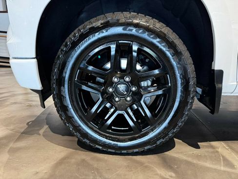 Used 2024 Chevrolet Silverado 1500 Custom w/ Turbomax Blackout Package AWD/4WD image 28