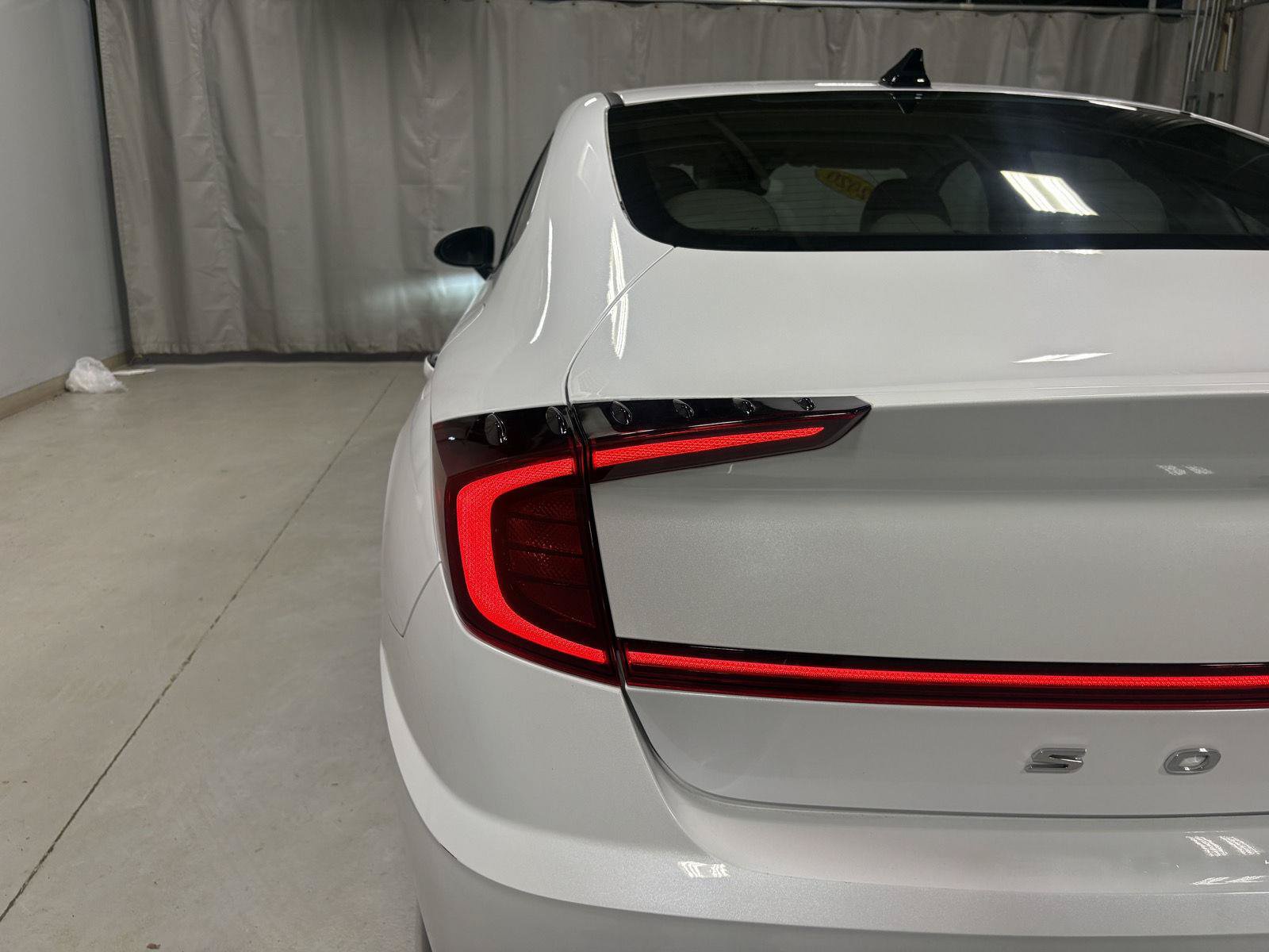 Used 2020 Hyundai Sonata SEL w/ Premium Package FWD image 34