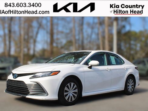 Used 2023 Toyota Camry LE image 1