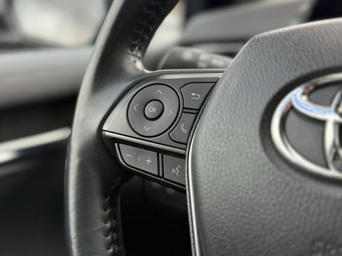 Used 2023 Toyota Camry SE image 18