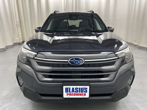 Used 2025 Subaru Forester Premium image 8