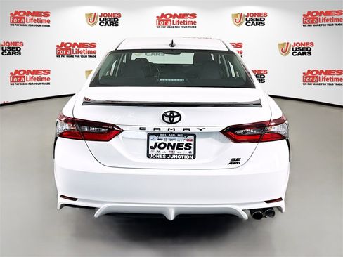 Certified 2022 Toyota Camry SE image 15