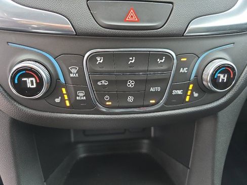 Used 2021 Chevrolet Equinox LT image 26