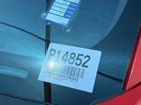 Used 2019 Ford Mustang Coupe RWD image 5