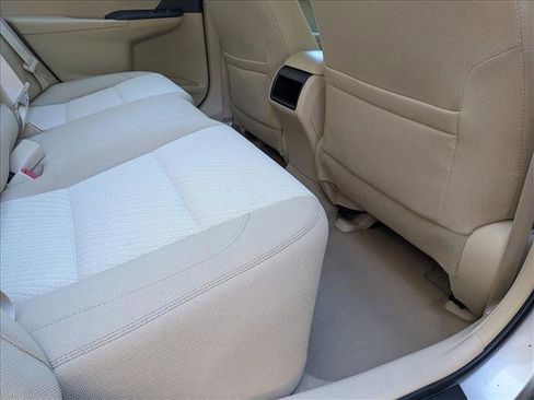 Used 2015 Toyota Camry LE FWD image 17