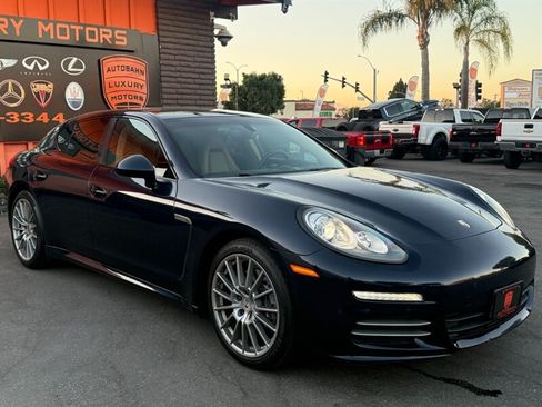 Used 2016 Porsche Panamera 4 Edition w/ Premium Package Plus AWD/4WD image 14