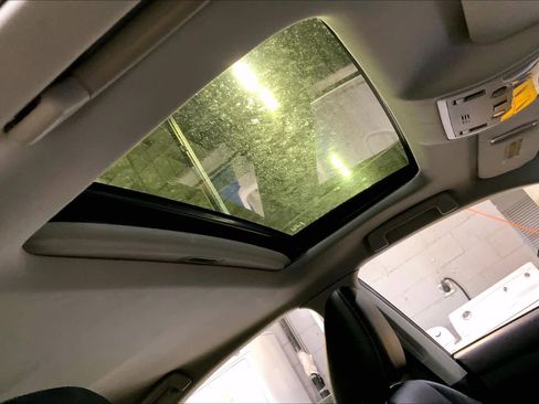 Used 2013 Lexus ES 350 4dr Sdn image 13