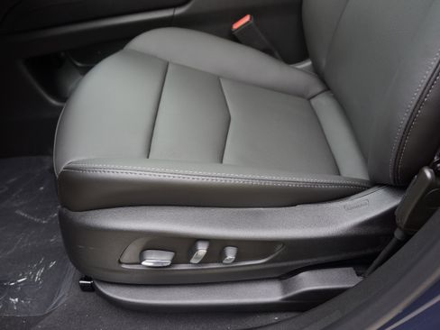 Used 2025 Cadillac XT5 Premium Luxury image 27