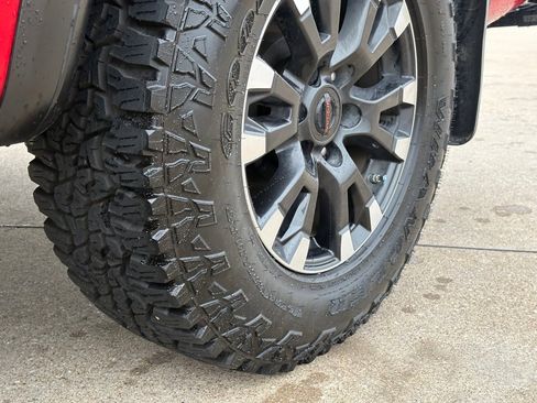 Used 2021 Nissan Titan PRO-4X w/ Pro-4x Convenience Package image 14