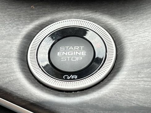 Used 2022 Jeep Grand Cherokee L Limited image 30