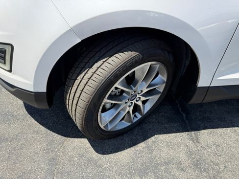 Used 2018 Ford Edge Titanium w/ Equipment Group 301A FWD image 27