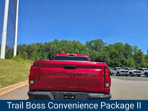 Certified 2024 Chevrolet Colorado Trail Boss w/ Advanced Trailering Package AWD/4WD image 4