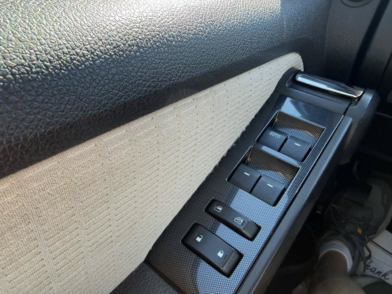 Used 2008 Ford Explorer Sport Trac XLT AWD/4WD image 24