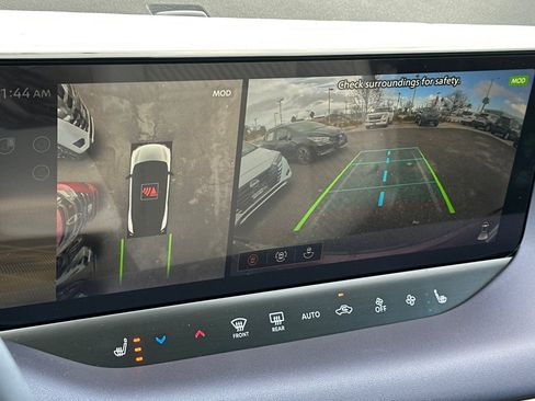 New 2026 Nissan Leaf Platinum+ w/ Cargo Package (Platinum+) image 16