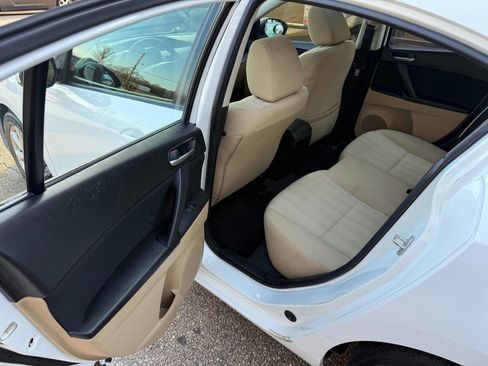 Used 2011 MAZDA MAZDA3 i Touring image 13