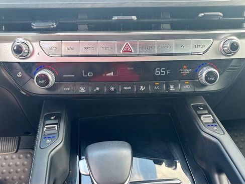 Used 2023 Kia Telluride EX X-Line AWD/4WD image 16