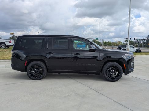 New 2026 Jeep Grand Wagoneer Limited AWD/4WD image 8