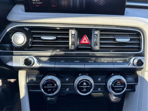 Used 2023 Genesis G70 2.0T w/ Sport Prestige Package image 28