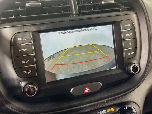 Used 2020 Kia Soul S FWD image 10