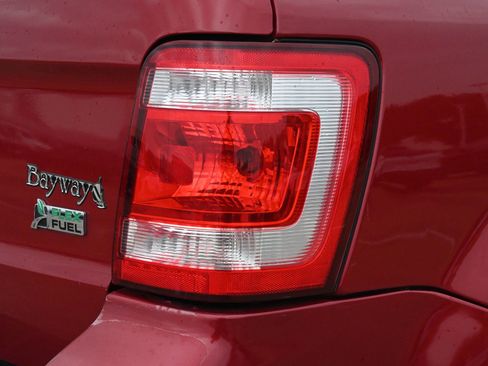 Used 2010 Ford Escape Limited FWD image 20