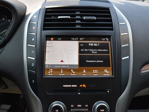 Used 2019 Lincoln MKC Select w/ Select Plus Package FWD image 21