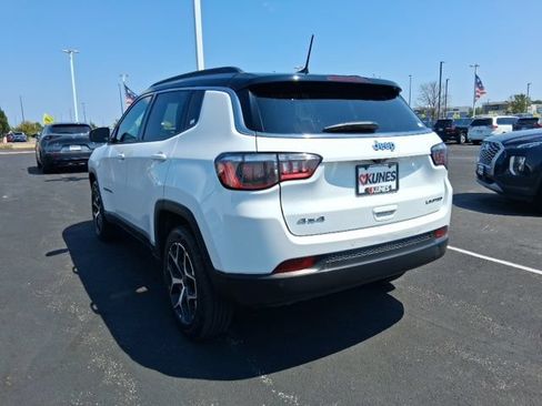 Used 2025 Jeep Compass Limited AWD/4WD image 10
