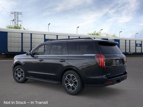 New 2025 Ford Expedition Active image 4