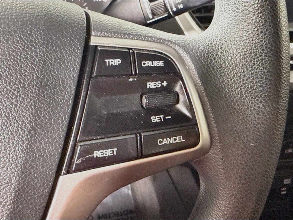 Used 2020 Hyundai Accent SE FWD image 14
