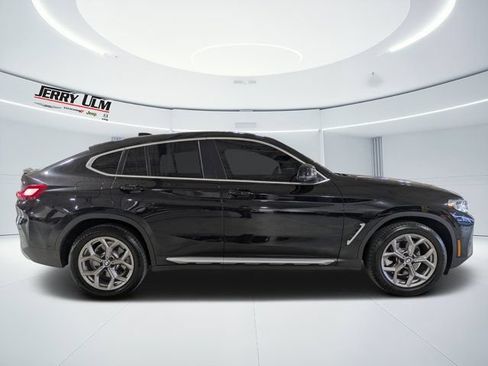 Used 2022 BMW X4 xDrive30i w/ Parking Assistance Package AWD/4WD image 2