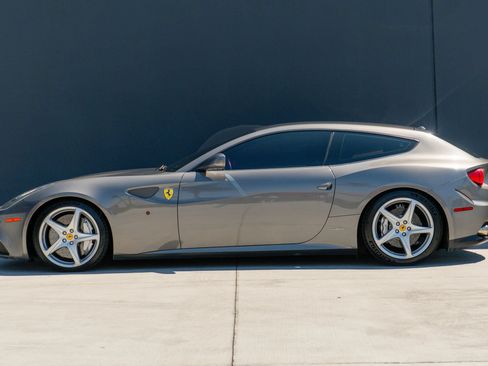 Used 2012 Ferrari FF AWD/4WD image 2