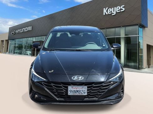 Used 2023 Hyundai Elantra SEL w/ Convenience Package FWD image 2