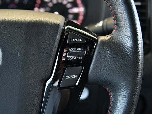 Used 2022 Nissan Frontier Pro-X RWD image 28