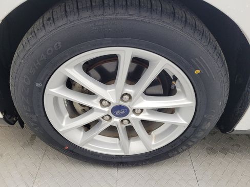 Used 2018 Ford Focus SE image 31