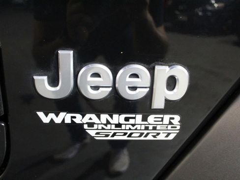 Used 2020 Jeep Wrangler Unlimited Sport AWD/4WD image 28