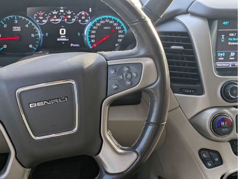 Used 2020 GMC Yukon Denali w/ Denali Premium Package image 22