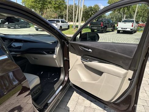 Used 2021 Cadillac XT4 Premium Luxury w/ Driver Awareness Package FWD image 23