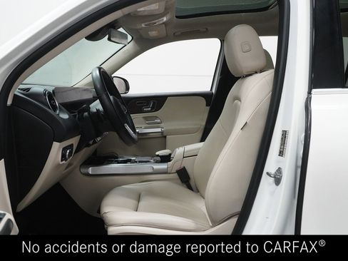 Certified 2021 Mercedes-Benz GLB 250 4MATIC image 2