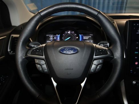 Used 2024 Ford Edge SEL AWD/4WD image 11