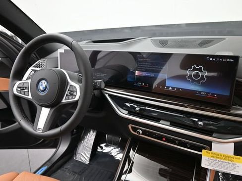 New 2026 BMW X5 xDrive50e w/ M Sport Package AWD/4WD image 17