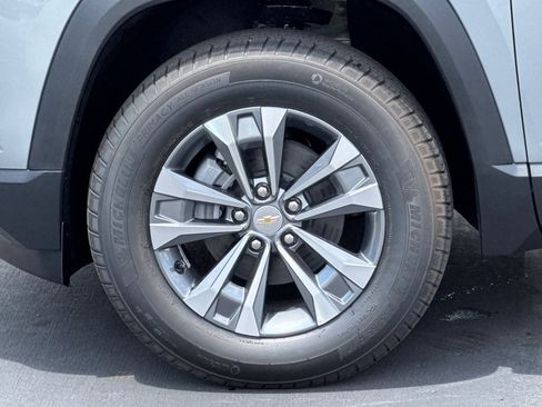 New 2026 Chevrolet Equinox LT w/ Safety and Technology Package AWD/4WD image 25