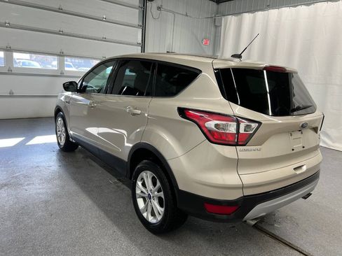 Used 2017 Ford Escape SE w/ SE Cold Weather Package FWD image 6