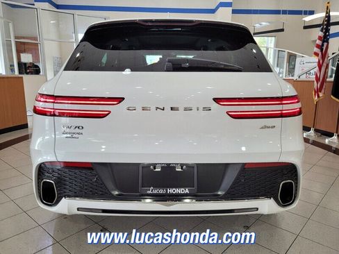 Used 2024 Genesis GV70 2.5T w/ Advanced Package image 5