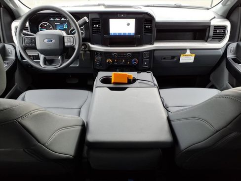 New 2025 Ford F550 4x4 Crew Cab Super Duty image 10