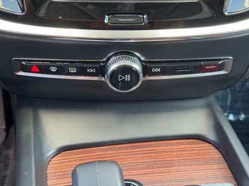 Used 2024 Volvo S60 B5 Plus w/ Climate Package FWD image 29