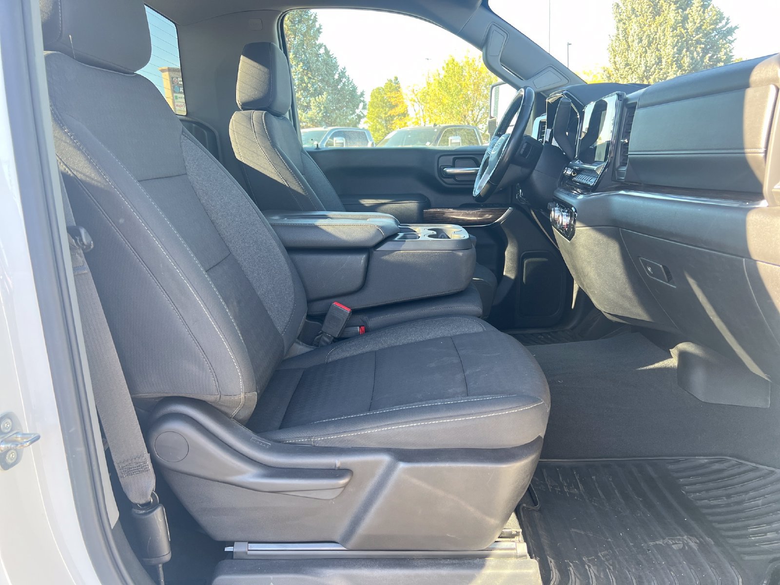Used 2024 GMC Sierra 3500 SLE w/ SLE Convenience Package AWD/4WD image 16