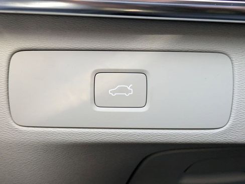 New 2026 Volvo XC90 B5 Ultra w/ Protection Package Premier AWD/4WD image 35
