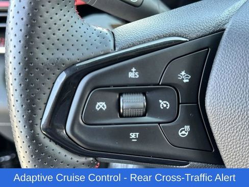 Used 2025 Chevrolet Trax RS w/ Driver Confidence Package image 9